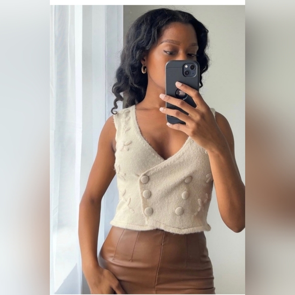Zara Stone Embroidered Knit Style Vest - Picture 8 of 8